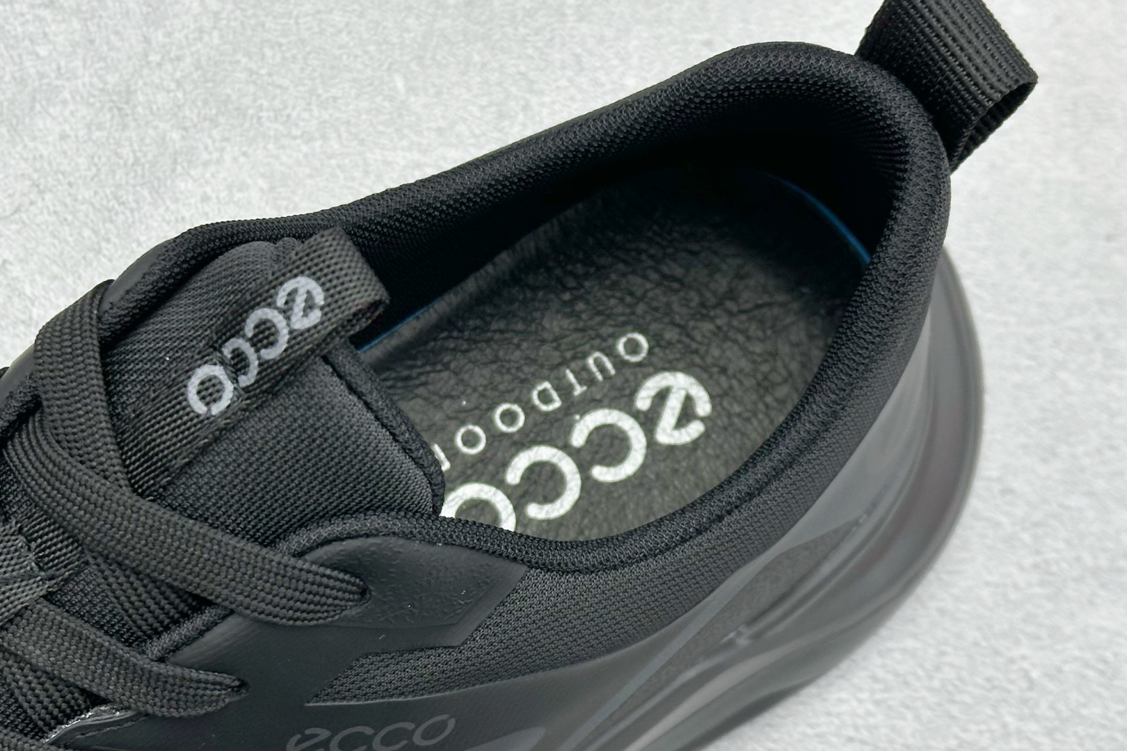 300 Ecco 爱步驱动系列户外防水透气防滑复古时尚拼接徒步运动鞋 882594-01-Chinese UA Cheap High Quatity Brand Clothes Bags handbags Sneakers wholesale wholesaler seller from China Factory suppliers Fashion Clothing Shoes best Quality Beautiful Price 300 Ecco 爱步驱动系列户外防水透气防滑复古时尚拼接徒步运动鞋 882594-01