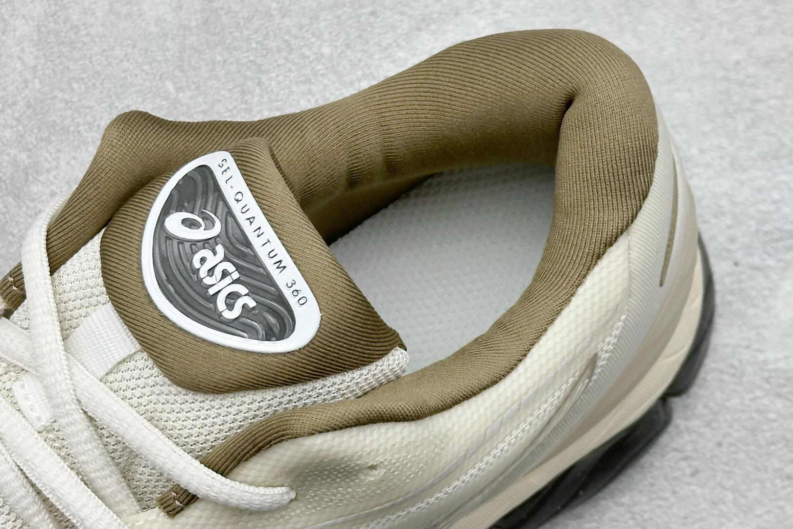 200 Asics Gel-Quantum 360 VIII 亚瑟士复古透气休闲鞋缓震男子耐磨跑步鞋 1203A471-001