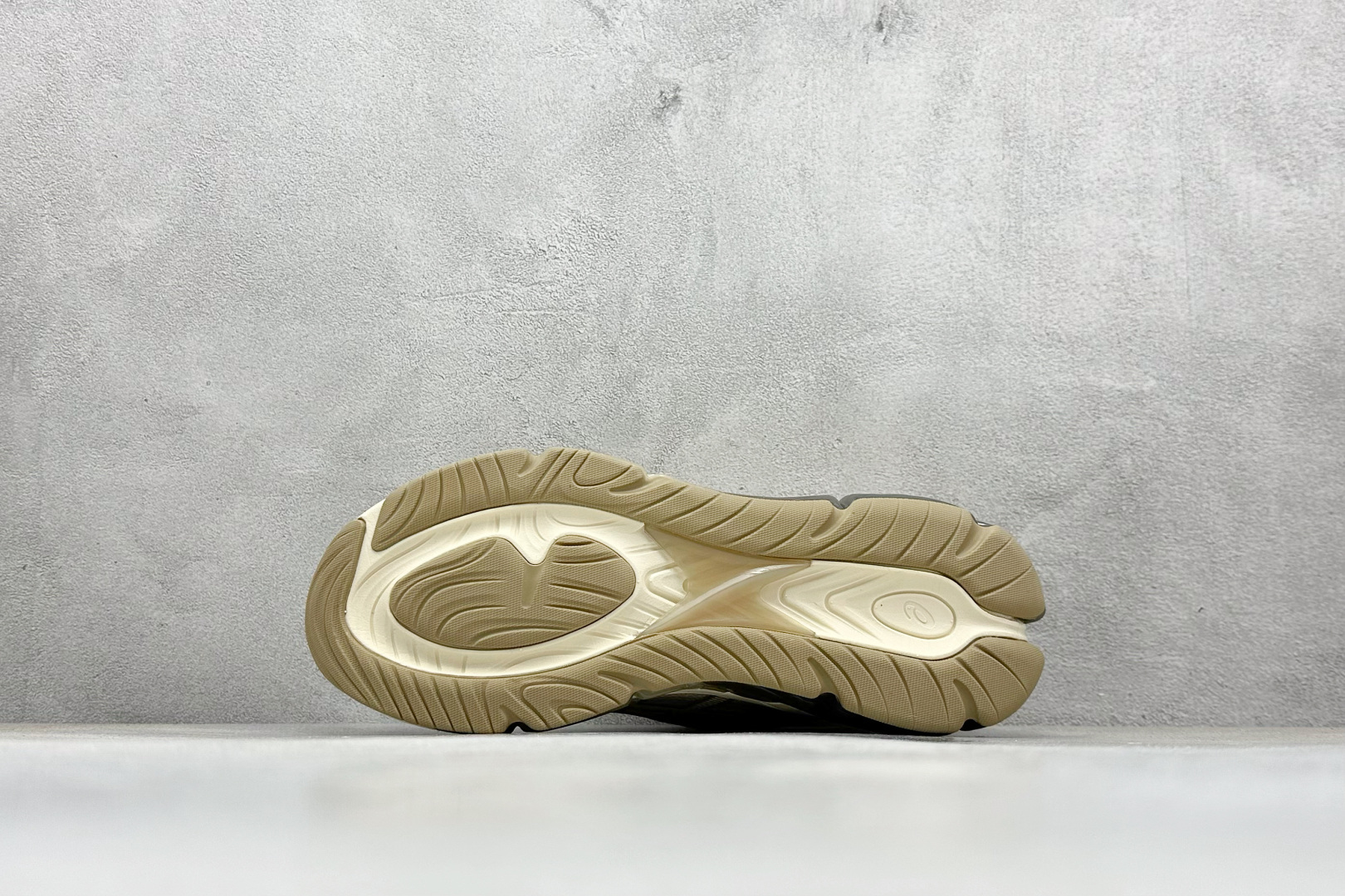 200 Asics Gel-Quantum 360 VIII 亚瑟士复古透气休闲鞋缓震男子耐磨跑步鞋 1203A471-001