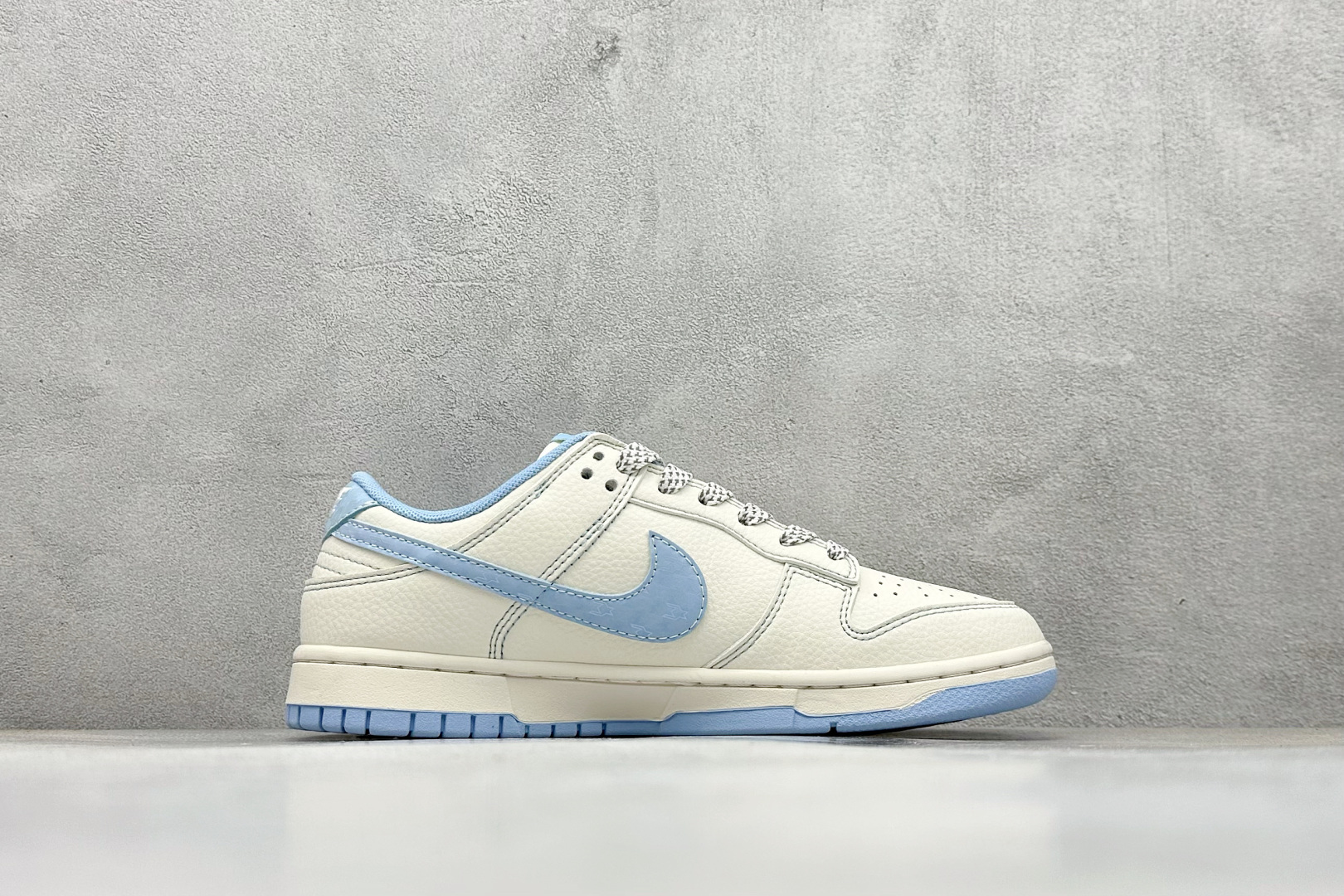 Nike SB Dunk Low LV联名 米白冰蓝金标 周年高端定制 低帮休闲板鞋 JP1628-005