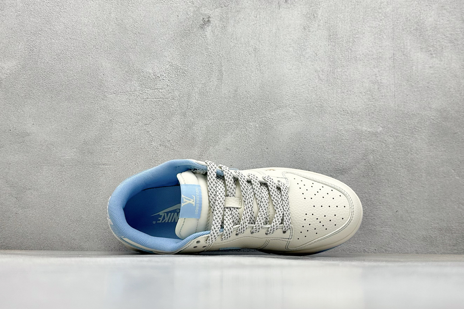 Nike SB Dunk Low LV联名 米白冰蓝金标 周年高端定制 低帮休闲板鞋 JP1628-005