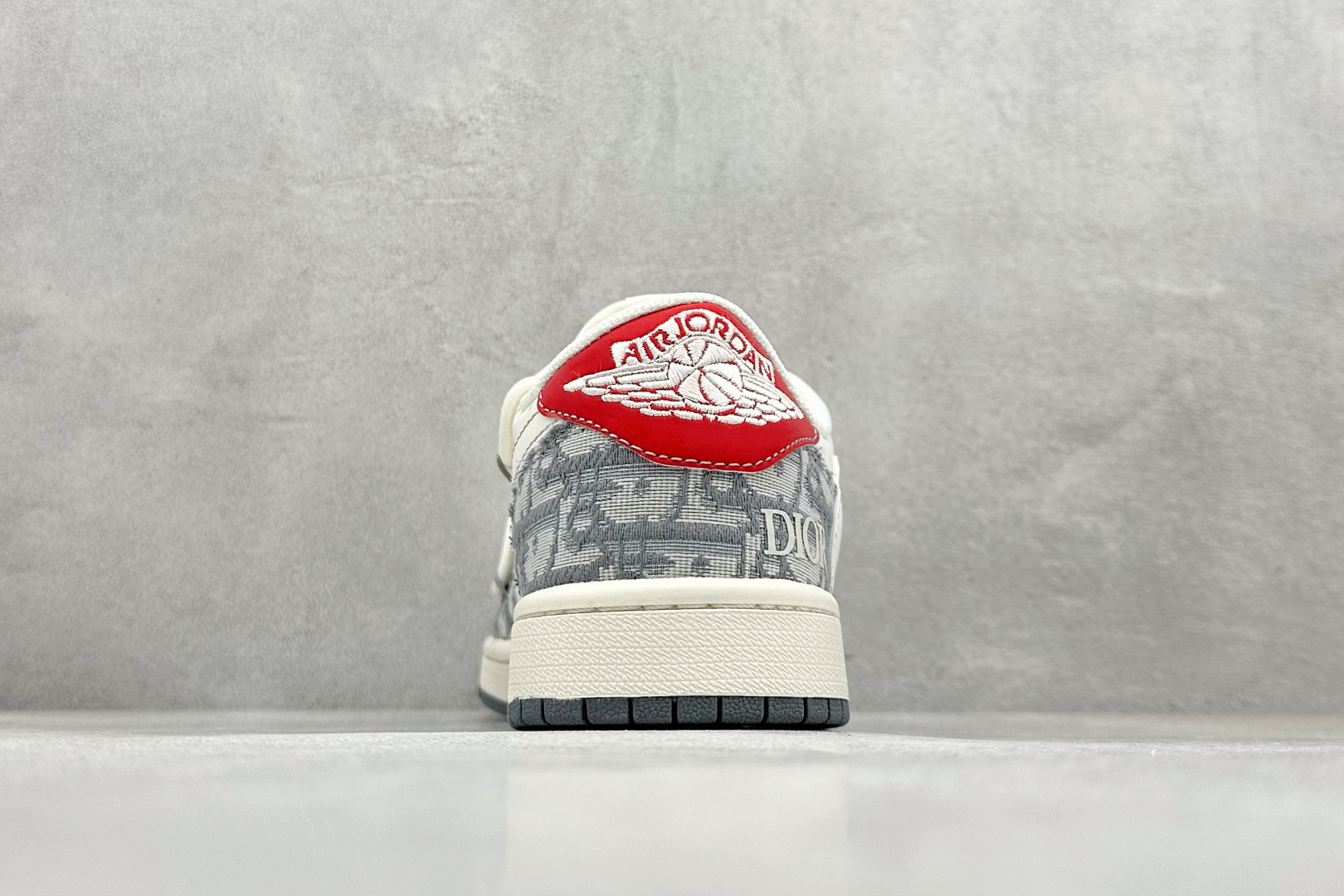 Travis Scott x Fragment Design x Air Jordan 1 Low SP AJ1 乔1 迪奥联名 米灰牛仔布红标 低帮文化休闲板鞋 HT5088-602