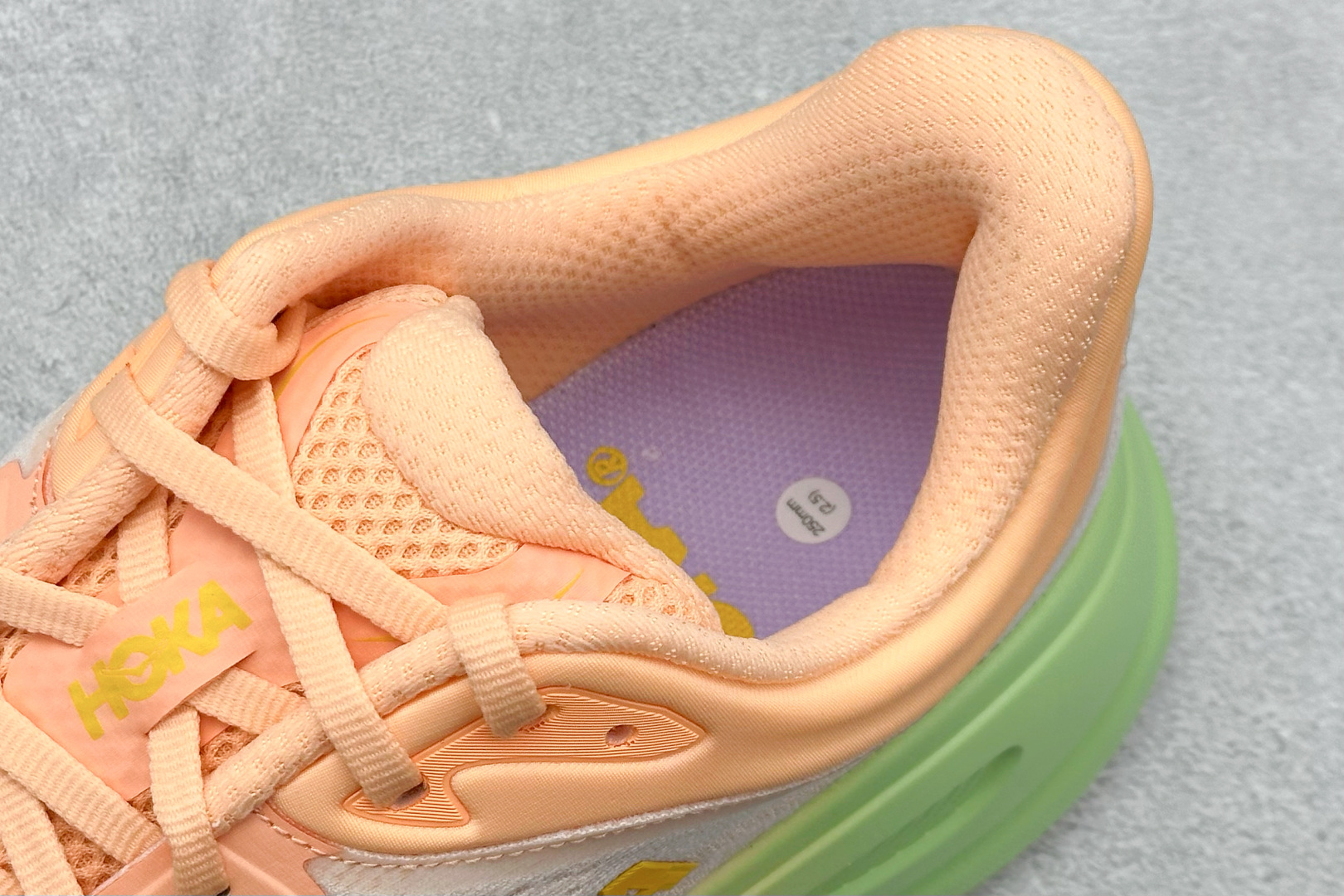RS版HOKA ONE ONE Bondi 9 舒适防滑耐磨低帮休闲跑步鞋 货号：/FSTP尺码：36-