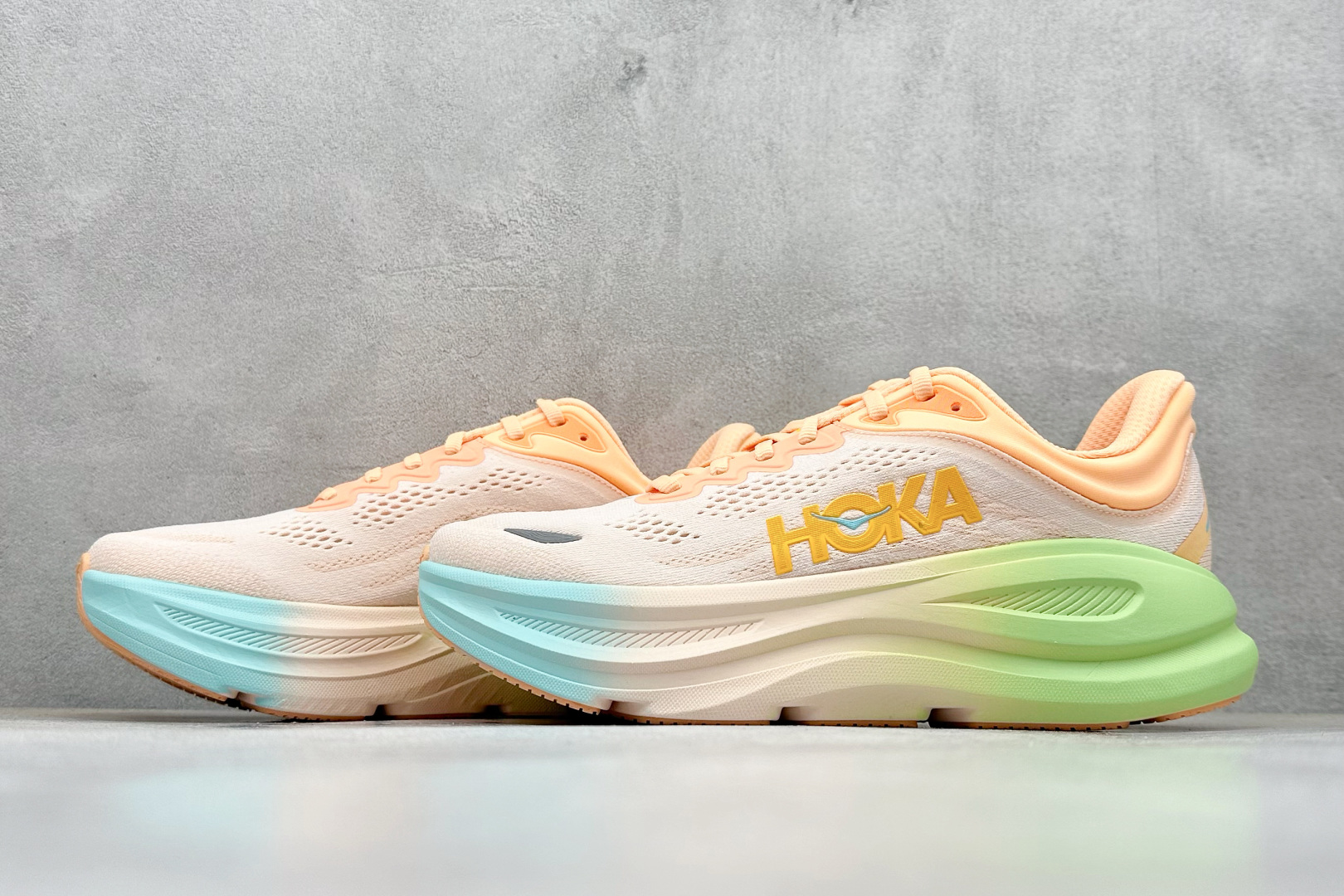 RS版HOKA ONE ONE Bondi 9 舒适防滑耐磨低帮休闲跑步鞋 货号：/FSTP尺码：36-