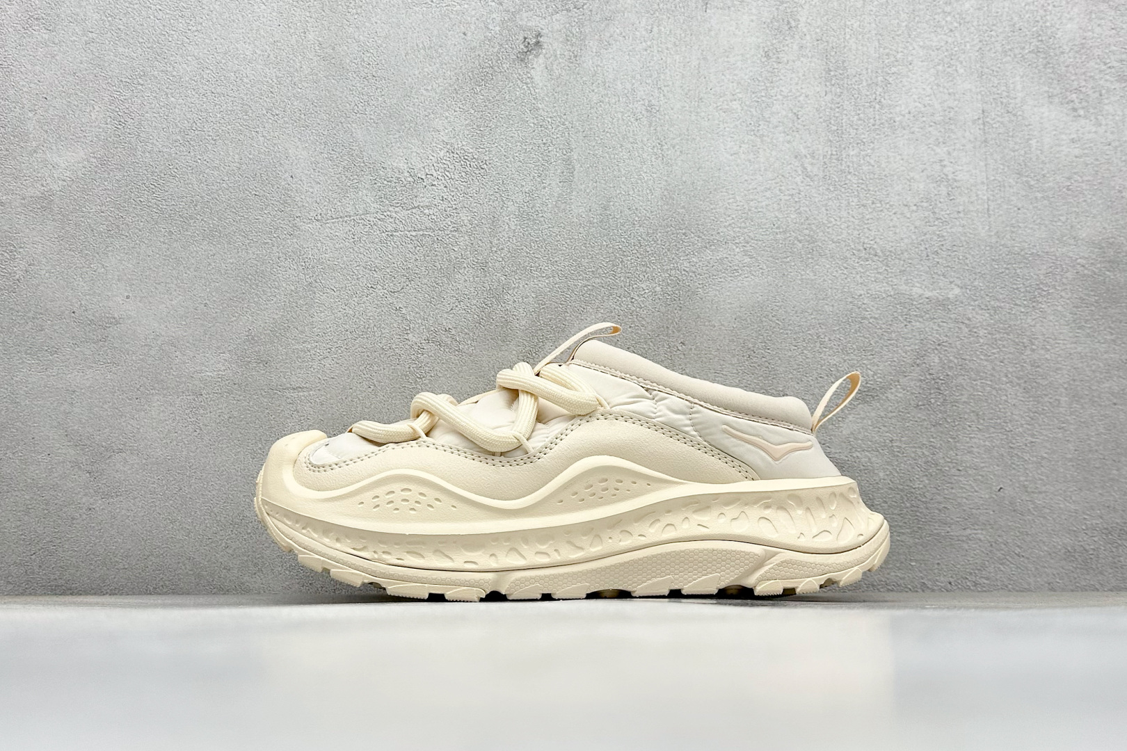 HOKA ONE ONE Ora Primo 内里薄绒 秋冬季保暖半拖 这款鞋无论从脚感上 设计上都是当