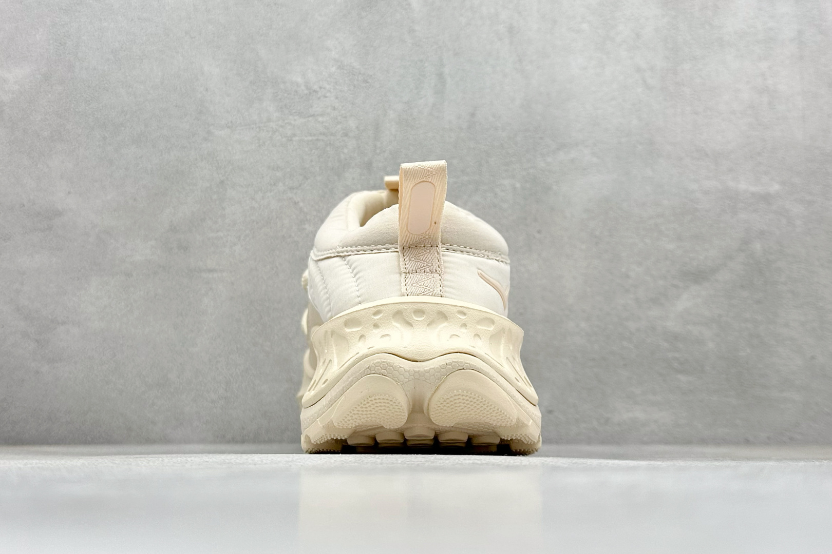 HOKA ONE ONE Ora Primo 内里薄绒 秋冬季保暖半拖 这款鞋无论从脚感上 设计上都是当