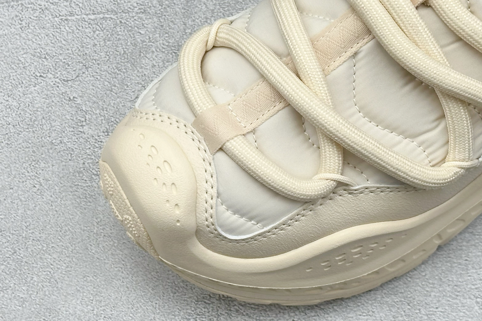 HOKA ONE ONE Ora Primo 内里薄绒 秋冬季保暖半拖 这款鞋无论从脚感上 设计上都是当