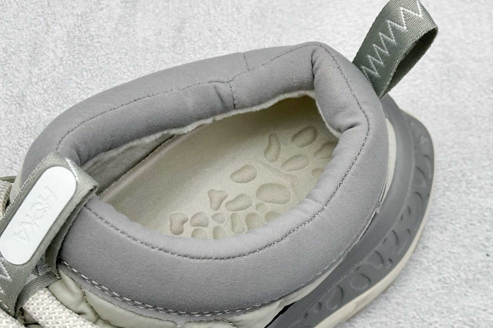 HOKA ONE ONE Ora Primo 内里薄绒 秋冬季保暖半拖 这款鞋无论从脚感上 设计上都是当