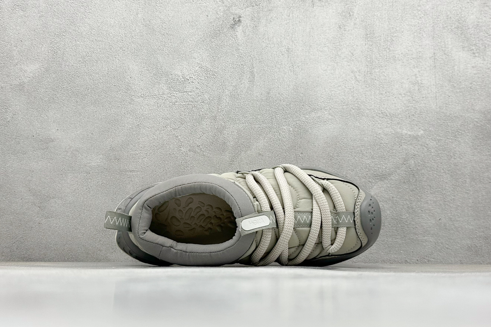 HOKA ONE ONE Ora Primo 内里薄绒 秋冬季保暖半拖 这款鞋无论从脚感上 设计上都是当