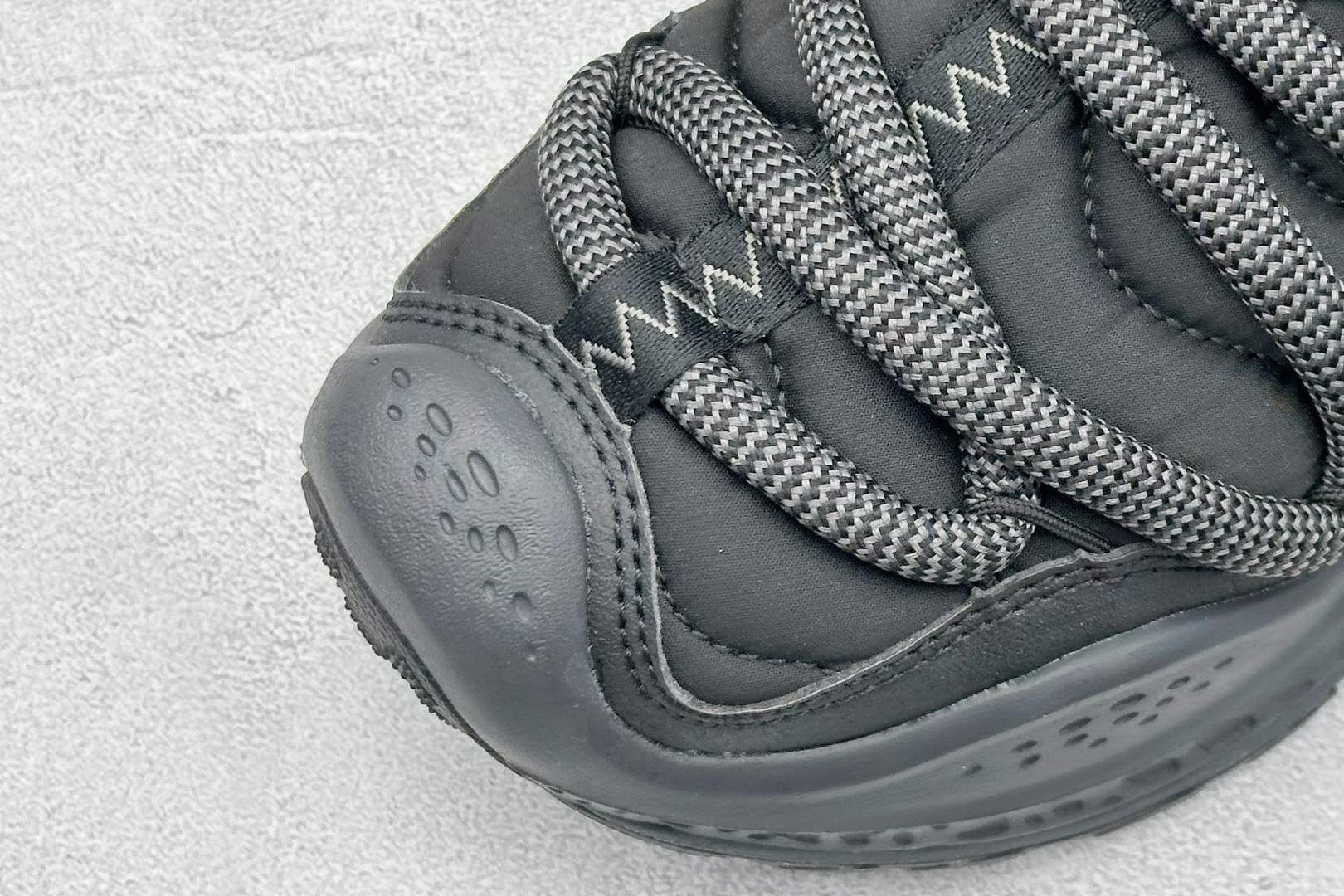 HOKA ONE ONE Ora Primo 内里薄绒 秋冬季保暖半拖 这款鞋无论从脚感上 设计上都是当