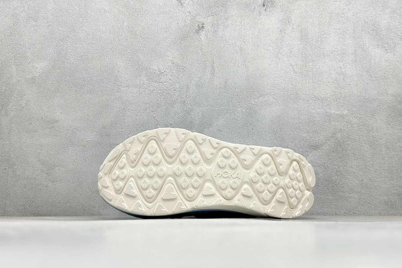 HOKA ONE ONE Ora Primo 内里薄绒 秋冬季保暖半拖 这款鞋无论从脚感上 设计上都是当