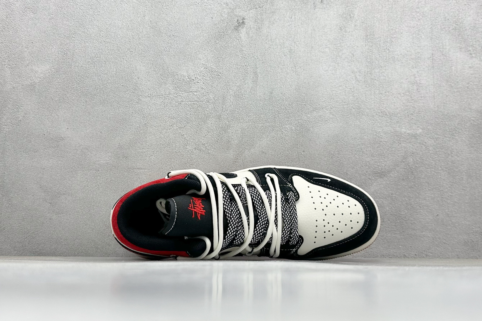 福利特价 Air Jordan 1 Low AJ1 乔1 斯图西联名-黑红抽绳 高端定制 低帮复古篮球鞋