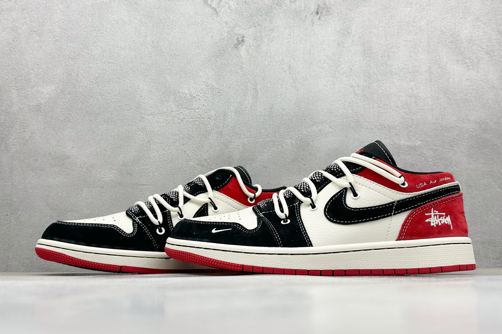 福利特价 Air Jordan 1 Low AJ1 乔1 斯图西联名-黑红抽绳 高端定制 低帮复古篮球鞋