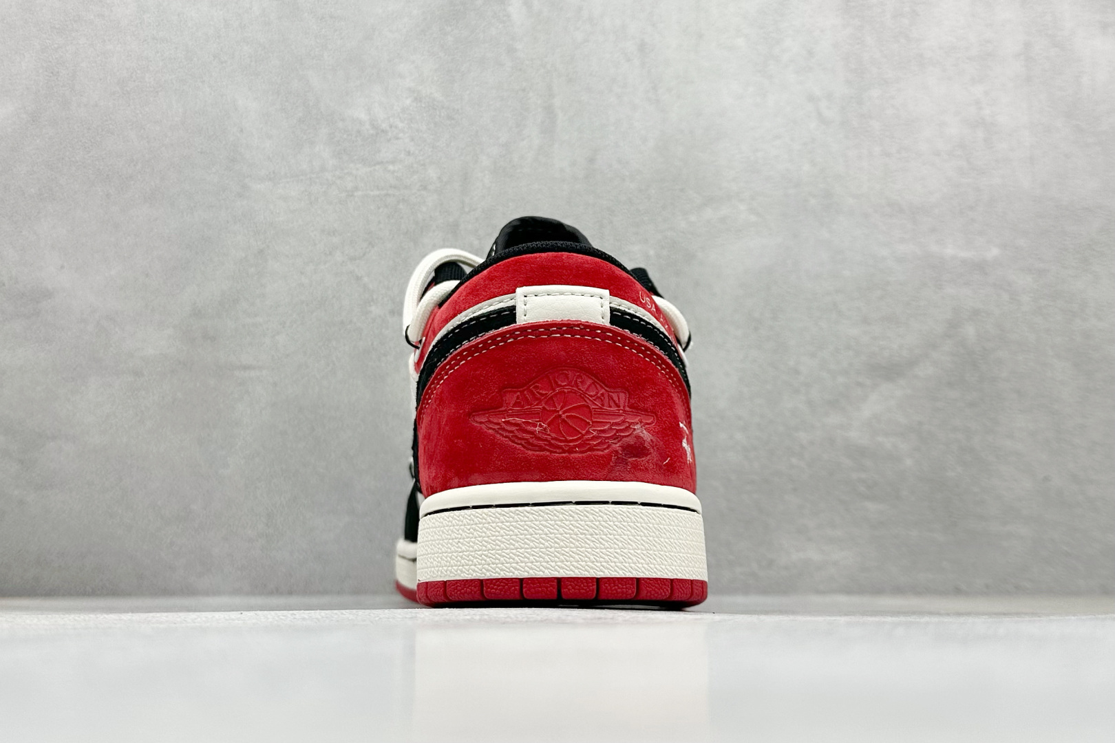福利特价 Air Jordan 1 Low AJ1 乔1 斯图西联名-黑红抽绳 高端定制 低帮复古篮球鞋