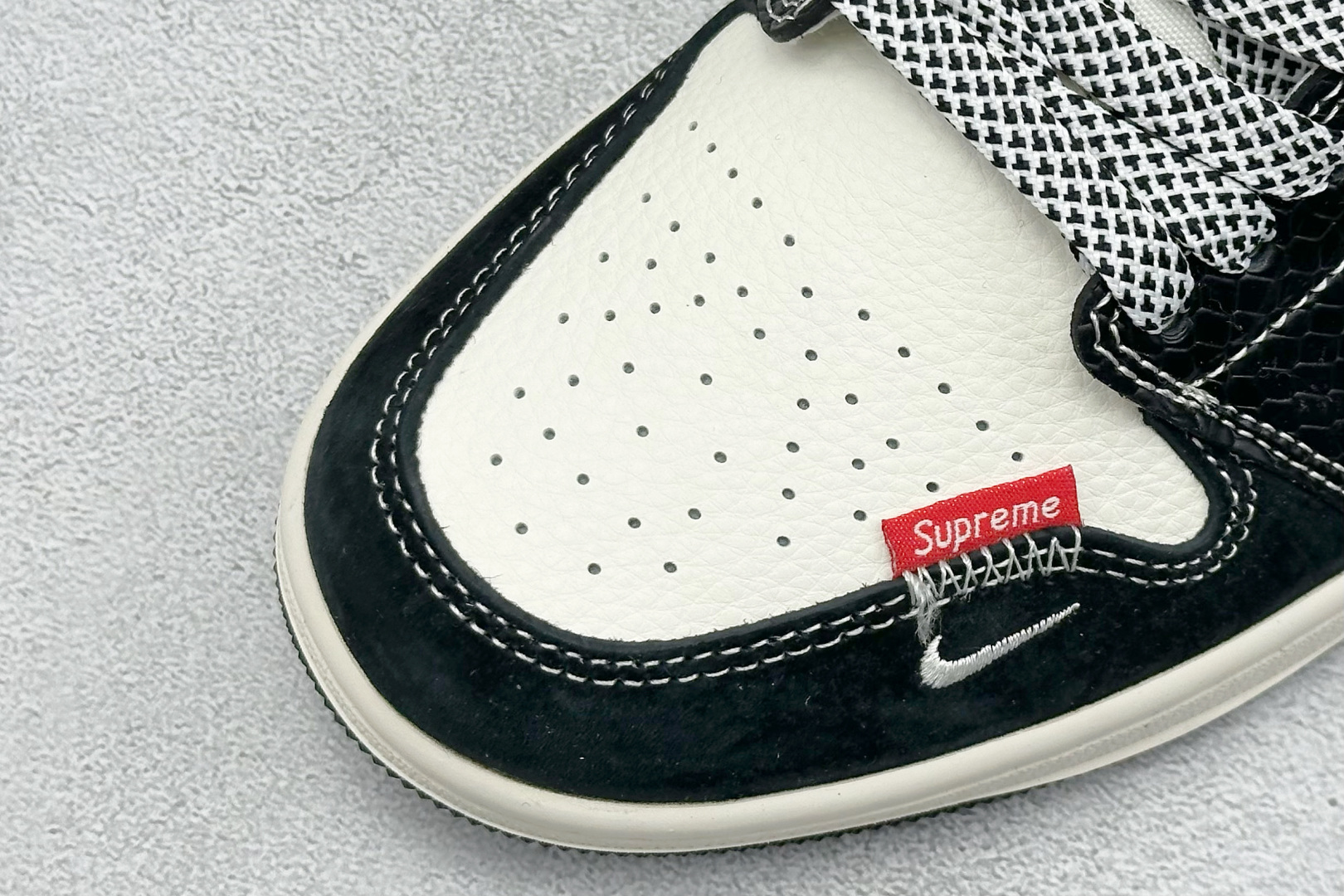 福利特价 Air Jordan 1 Low 蛇年联名 高端定制 低帮复古篮球鞋#定制鞋盒 大厂纯原品质出