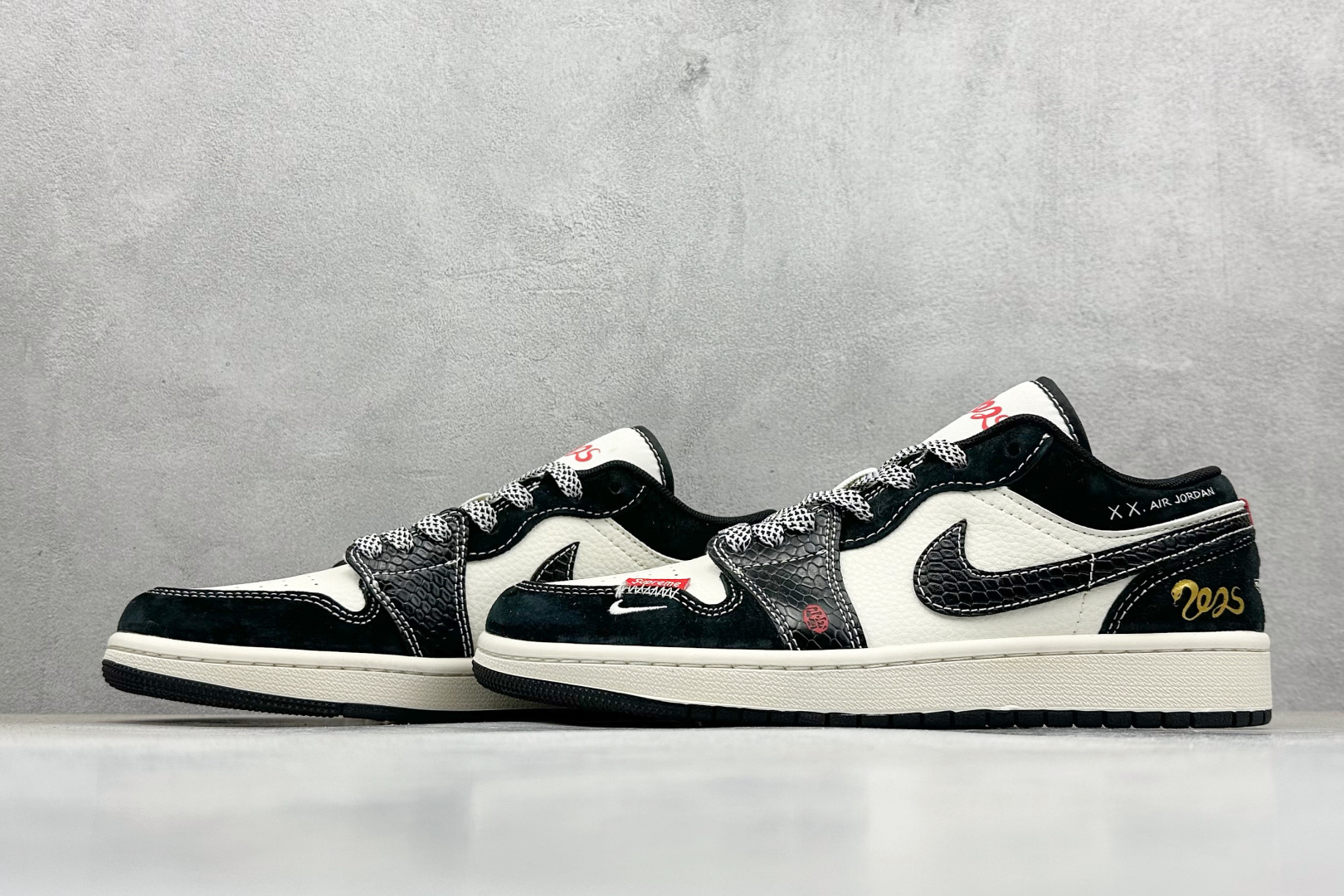 福利特价 Air Jordan 1 Low 蛇年联名 高端定制 低帮复古篮球鞋#定制鞋盒 大厂纯原品质出