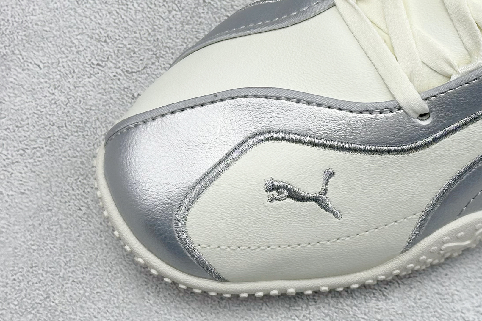 TG版PUMA Bella V2 Leather彪马 舒适 低帮生活休闲德训薄底鞋 404043-02-Top High Quatity Cheap Sneakers Fashion Clothing Clothes Bags handbags Shoes of all Brand wholesale With The best Quality And Beautiful Price from China Factory Chinese suppliers wholesaler seller TG版PUMA Bella V2 Leather彪马 舒适 低帮生活休闲德训薄底鞋 404043-02