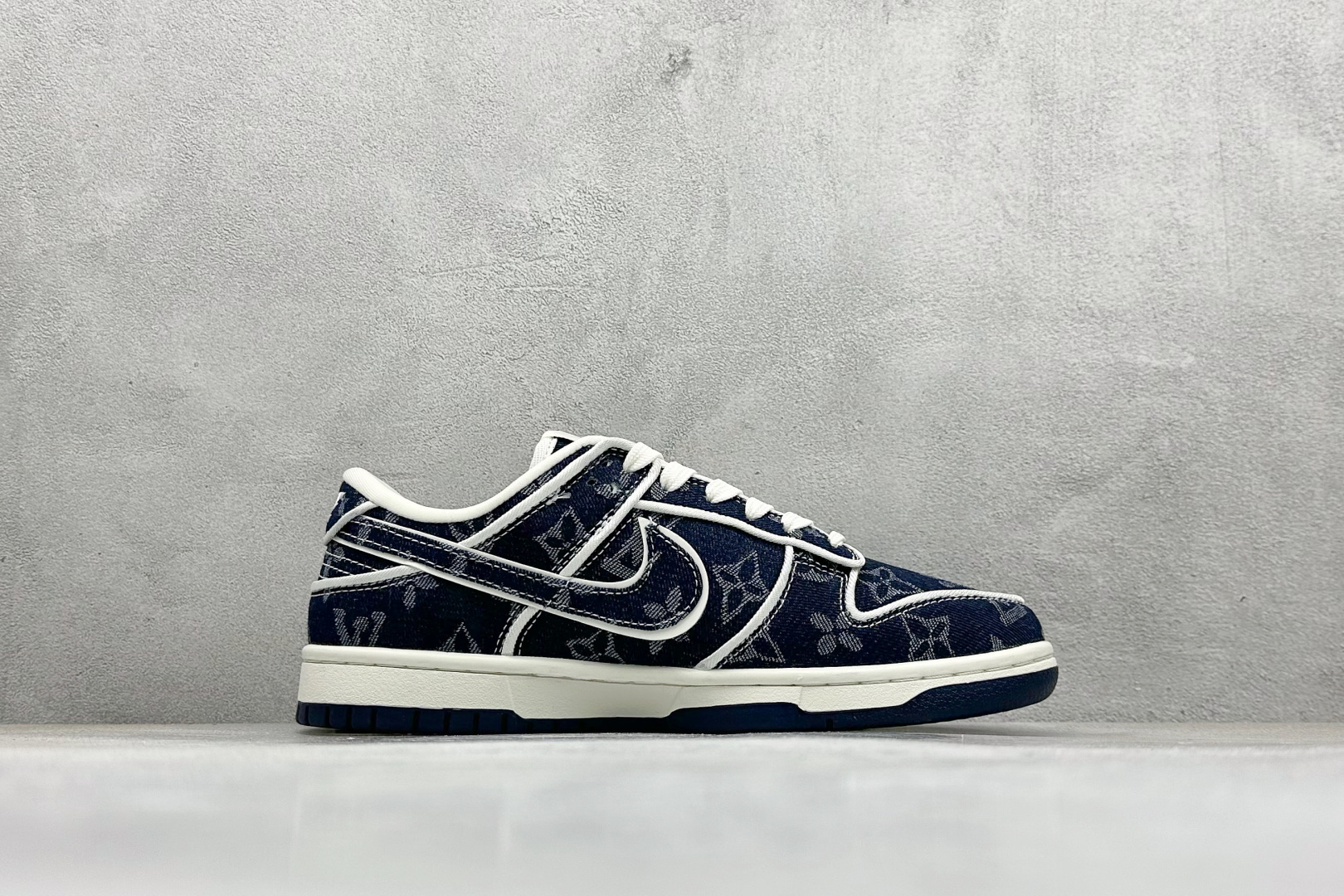 280 SC版Nike SB Dunk Low LV联名 深蓝牛仔 高端定制 低帮休闲板鞋 SC0601-469-Chinese UA Cheap High Quatity Brand Clothes Bags handbags Sneakers wholesale wholesaler seller from China Factory suppliers Fashion Clothing Shoes best Quality Beautiful Price 280 SC版Nike SB Dunk Low LV联名 深蓝牛仔 高端定制 低帮休闲板鞋 SC0601-469