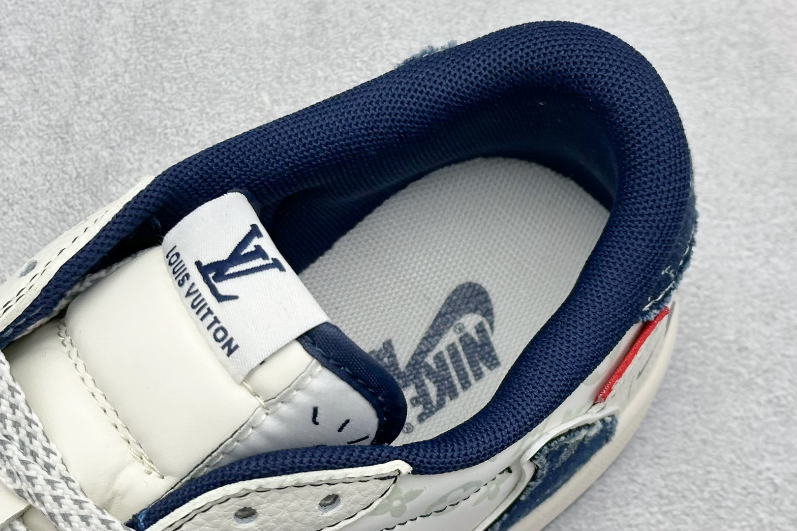 280 XC版Travis Scott x Fragment Design x Air Jordan 1 Low SP AJ1 乔1 LV联名 蓝牛仔织标 低帮文化休闲板鞋 CX5050-Y16-Chinese UA Cheap High Quatity Brand Clothes Bags handbags Sneakers wholesale wholesaler seller from China Factory suppliers Fashion Clothing Shoes best Quality Beautiful Price 280 XC版Travis Scott x Fragment Design x Air Jordan 1 Low SP AJ1 乔1 LV联名 蓝牛仔织标 低帮文化休闲板鞋 CX5050-Y16