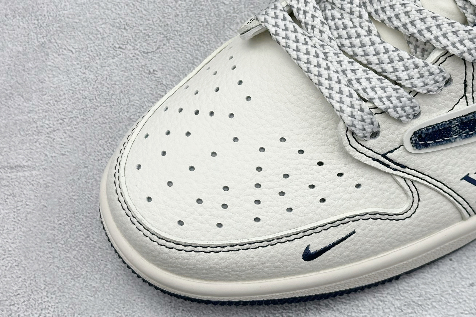 280 XC版Travis Scott x Fragment Design x Air Jordan 1 Low SP AJ1 乔1 LV联名 蓝牛仔织标 低帮文化休闲板鞋 CX5050-Y16-Chinese UA Cheap High Quatity Brand Clothes Bags handbags Sneakers wholesale wholesaler seller from China Factory suppliers Fashion Clothing Shoes best Quality Beautiful Price 280 XC版Travis Scott x Fragment Design x Air Jordan 1 Low SP AJ1 乔1 LV联名 蓝牛仔织标 低帮文化休闲板鞋 CX5050-Y16