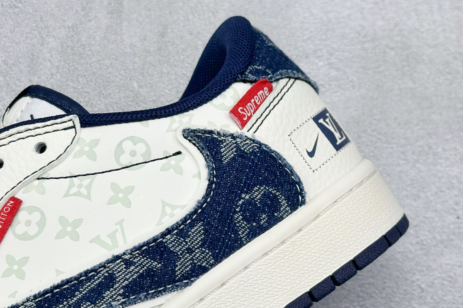 280 XC版Travis Scott x Fragment Design x Air Jordan 1 Low SP AJ1 乔1 LV联名 蓝牛仔织标 低帮文化休闲板鞋 CX5050-Y16-Chinese UA Cheap High Quatity Brand Clothes Bags handbags Sneakers wholesale wholesaler seller from China Factory suppliers Fashion Clothing Shoes best Quality Beautiful Price 280 XC版Travis Scott x Fragment Design x Air Jordan 1 Low SP AJ1 乔1 LV联名 蓝牛仔织标 低帮文化休闲板鞋 CX5050-Y16