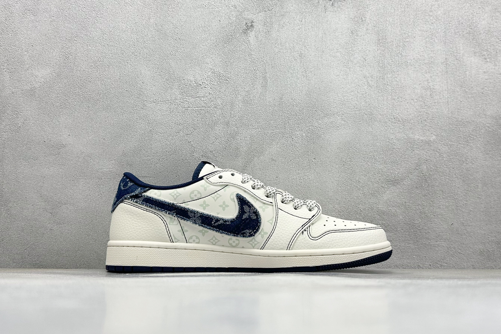 280 XC版Travis Scott x Fragment Design x Air Jordan 1 Low SP AJ1 乔1 LV联名 蓝牛仔织标 低帮文化休闲板鞋 CX5050-Y16-Chinese UA Cheap High Quatity Brand Clothes Bags handbags Sneakers wholesale wholesaler seller from China Factory suppliers Fashion Clothing Shoes best Quality Beautiful Price 280 XC版Travis Scott x Fragment Design x Air Jordan 1 Low SP AJ1 乔1 LV联名 蓝牛仔织标 低帮文化休闲板鞋 CX5050-Y16