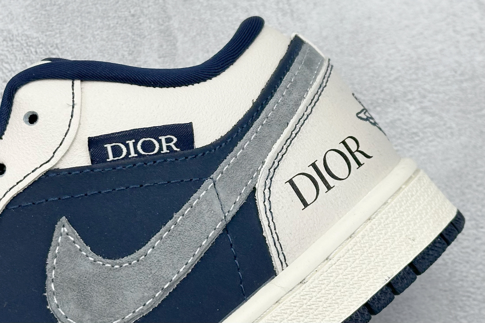 XC版Nike Jordan Air Jordan 1“迪奥联名——深蓝拼接灰勾” 高端定制 低帮 复古 减震 防滑 耐磨 篮球鞋 QR2025-001