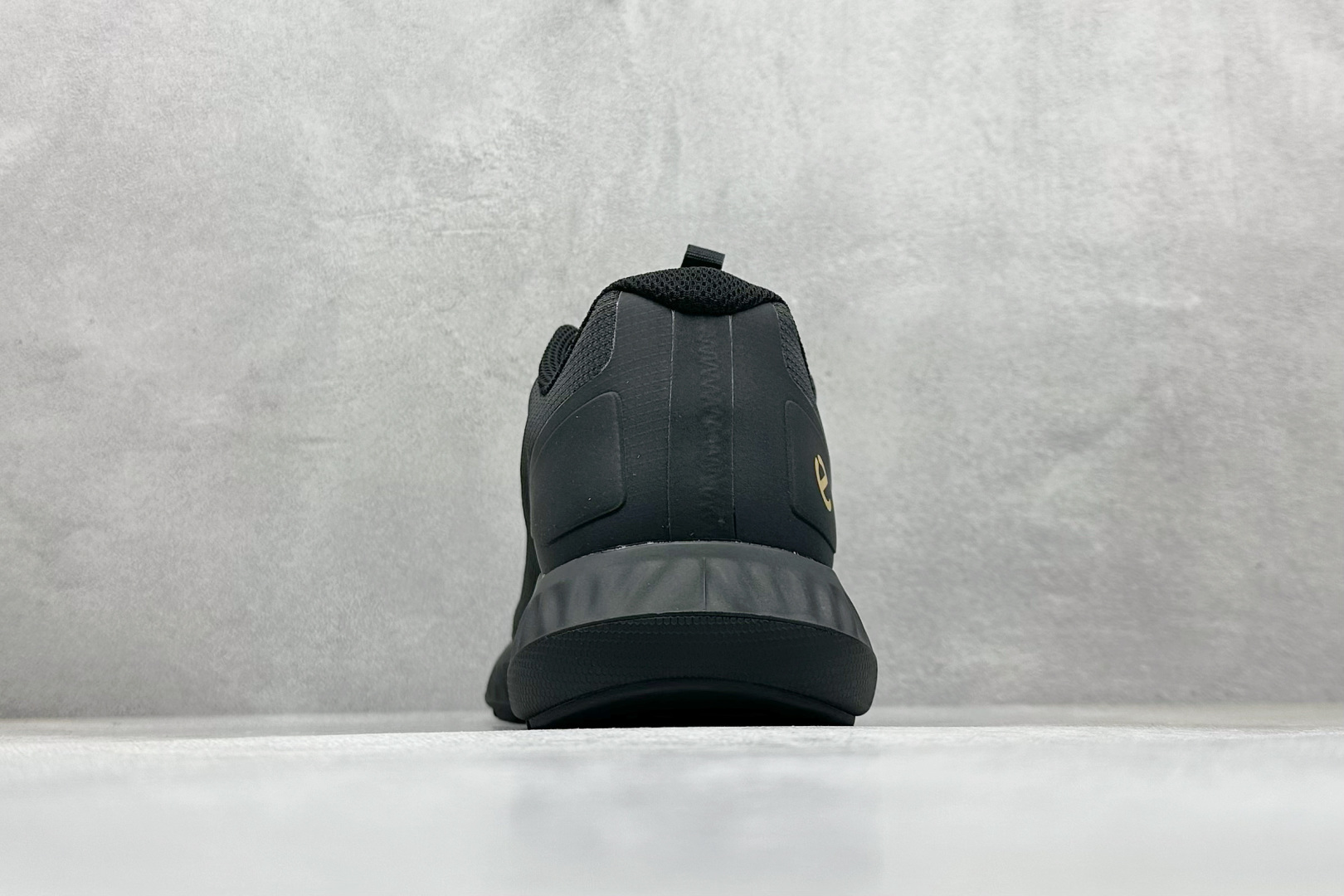 ECCO/爱步 运动跑鞋/休闲鞋 品质 钢印Lo 独家官网订制 875825