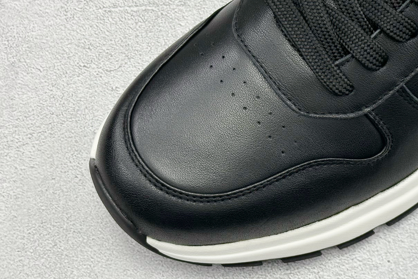 420 PRADA普拉达 厚底徽标系带运动休闲男鞋系列