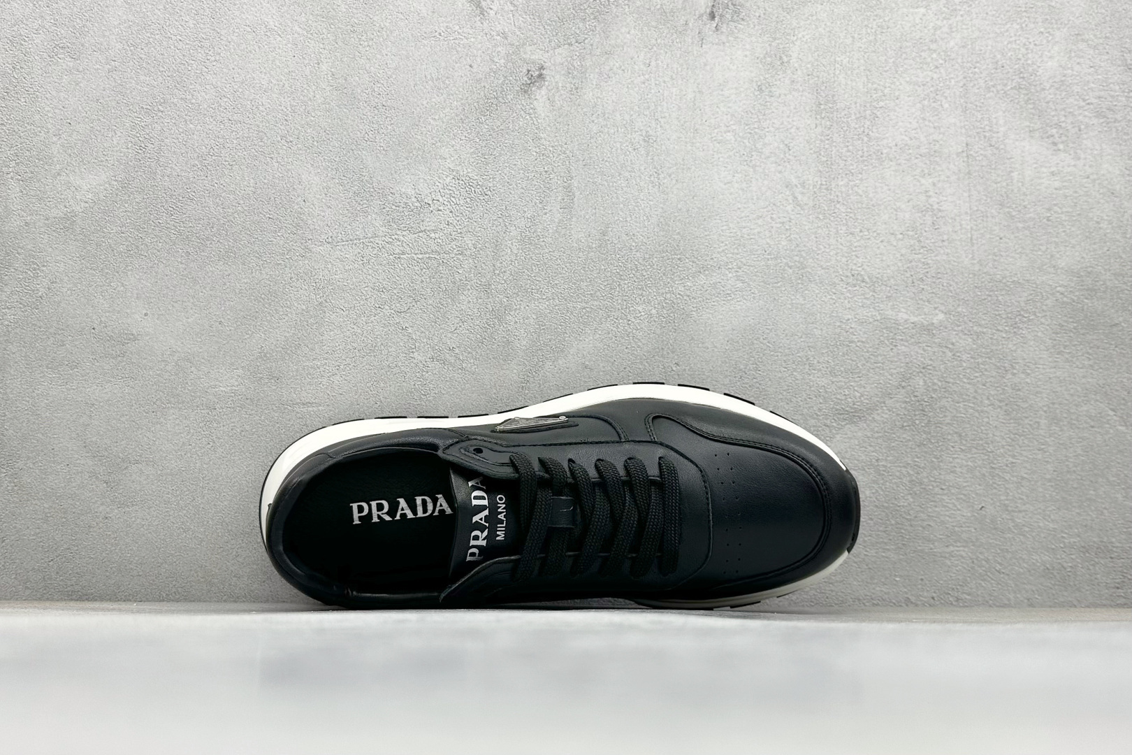 420 PRADA普拉达 厚底徽标系带运动休闲男鞋系列