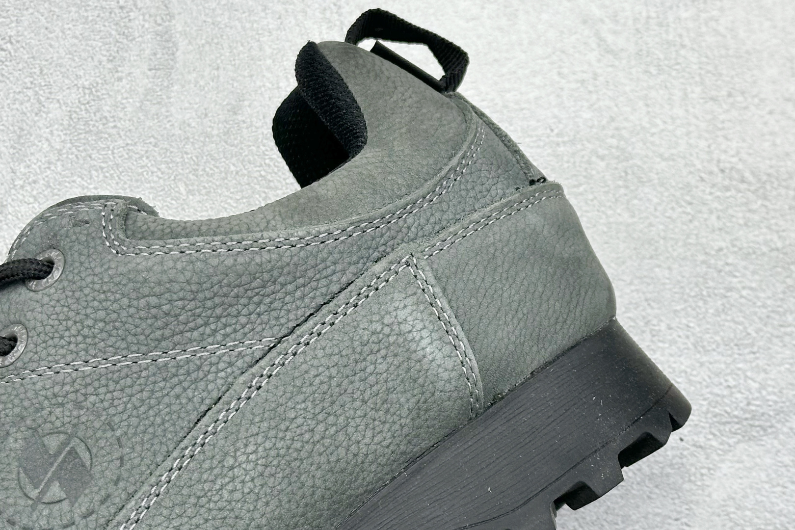 240 CRISPI Monaco 摩纳哥 GTX 登山 耐磨防水 中帮 户外功能鞋