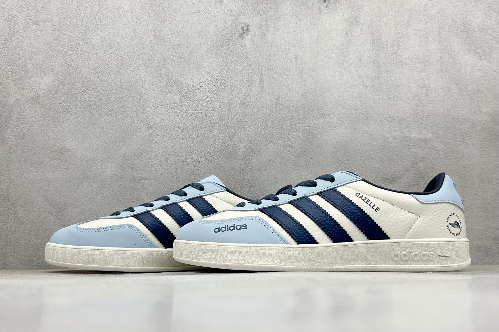 180 AD Gazelle Indoor Trainers 北面联名—奶白浅蓝 DD6609