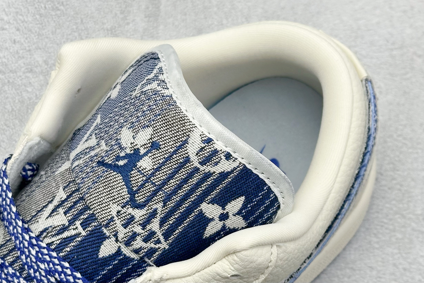 Air Jordan 1 Low AJ1 乔1 “LV路易威登联名---米白蓝帆布牛仔印花”高端定制 低帮复古篮球鞋 QG1988-009
