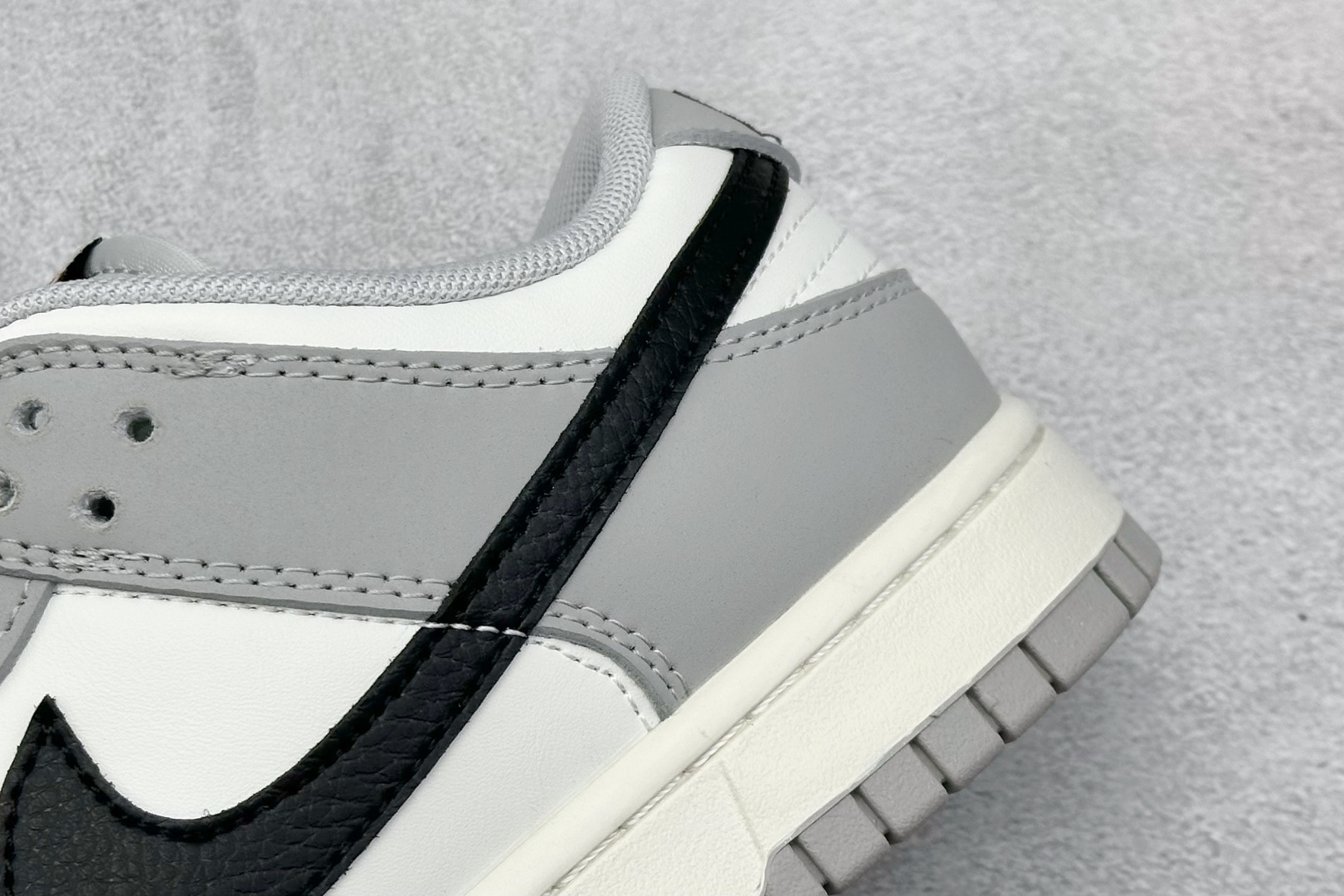 史诗级Nike SB Dunk Low 白黑灰 低帮休闲板鞋 IB3079-101-High Quatity Cheap Brand wholesale wholesaler seller Clothes Bags handbags Sneakers Top Fashion Clothing Shoes from China Factory Chinese suppliers best Quality Beautiful Price 史诗级Nike SB Dunk Low 白黑灰 低帮休闲板鞋 IB3079-101