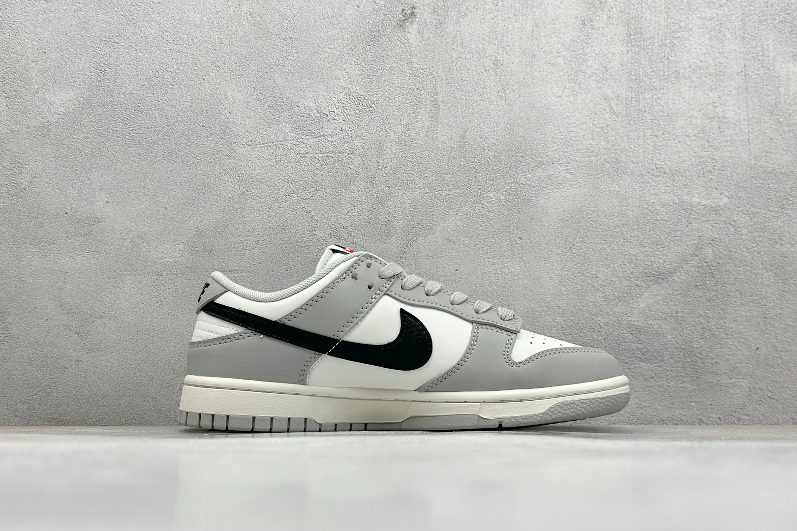 史诗级Nike SB Dunk Low 白黑灰 低帮休闲板鞋 IB3079-101-High Quatity Cheap Brand wholesale wholesaler seller Clothes Bags handbags Sneakers Top Fashion Clothing Shoes from China Factory Chinese suppliers best Quality Beautiful Price 史诗级Nike SB Dunk Low 白黑灰 低帮休闲板鞋 IB3079-101