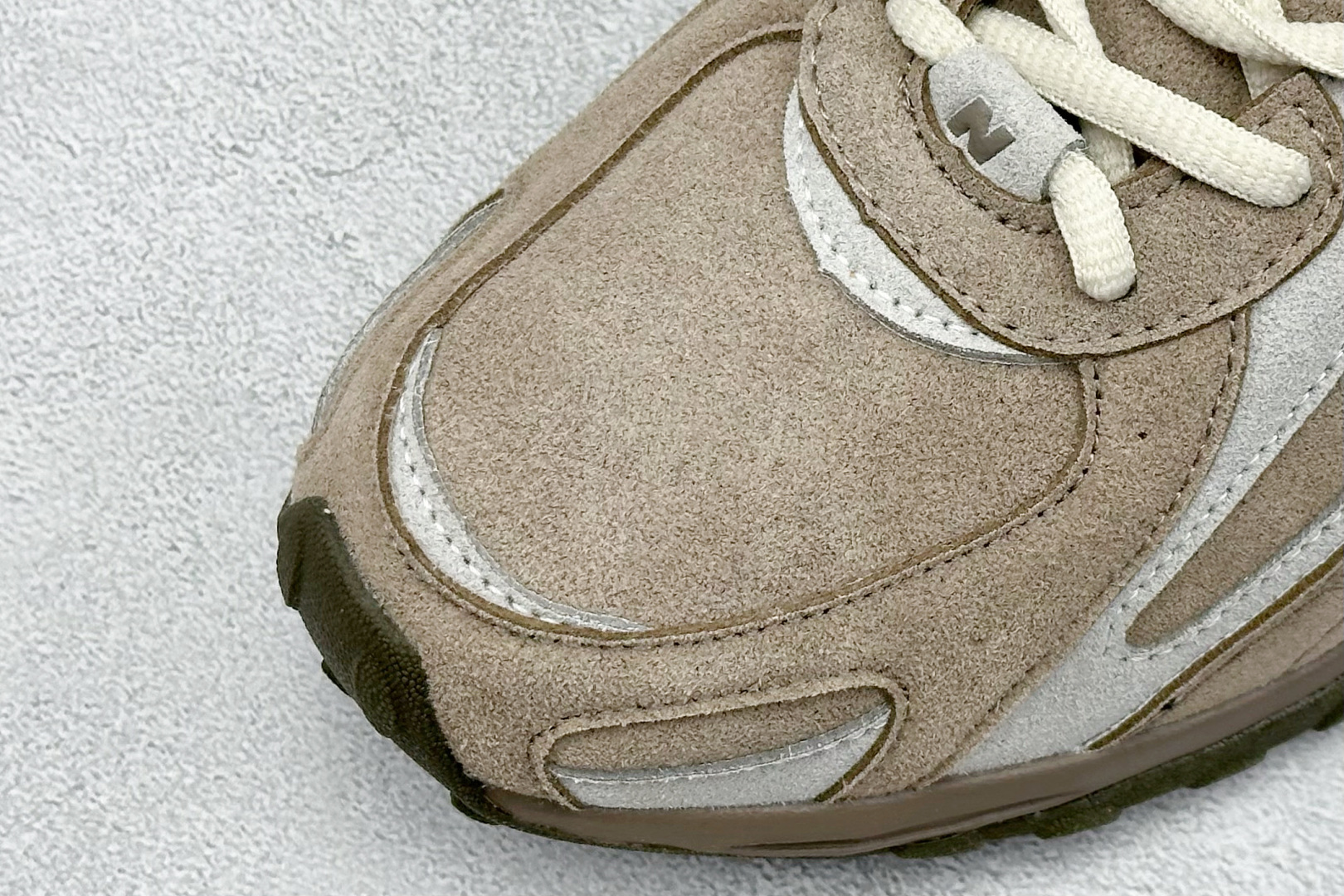 220 New Balance 204系列复古透气休闲运动慢跑鞋 U204LMMA