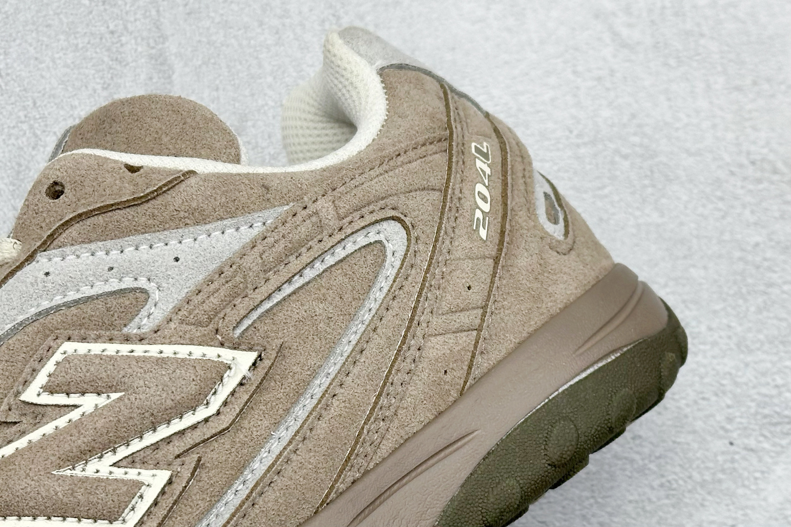 220 New Balance 204系列复古透气休闲运动慢跑鞋 U204LMMA