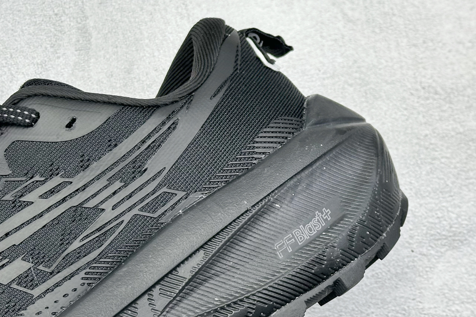 200 Asics Trabuco 4 亚瑟士运动休闲透气专业跑鞋 1011C187-001