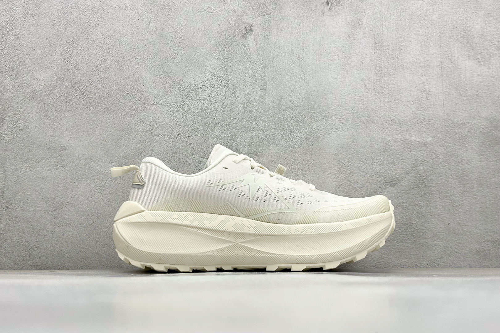 200 Asics Trabuco 4 亚瑟士运动休闲透气专业跑鞋 1011B976-100