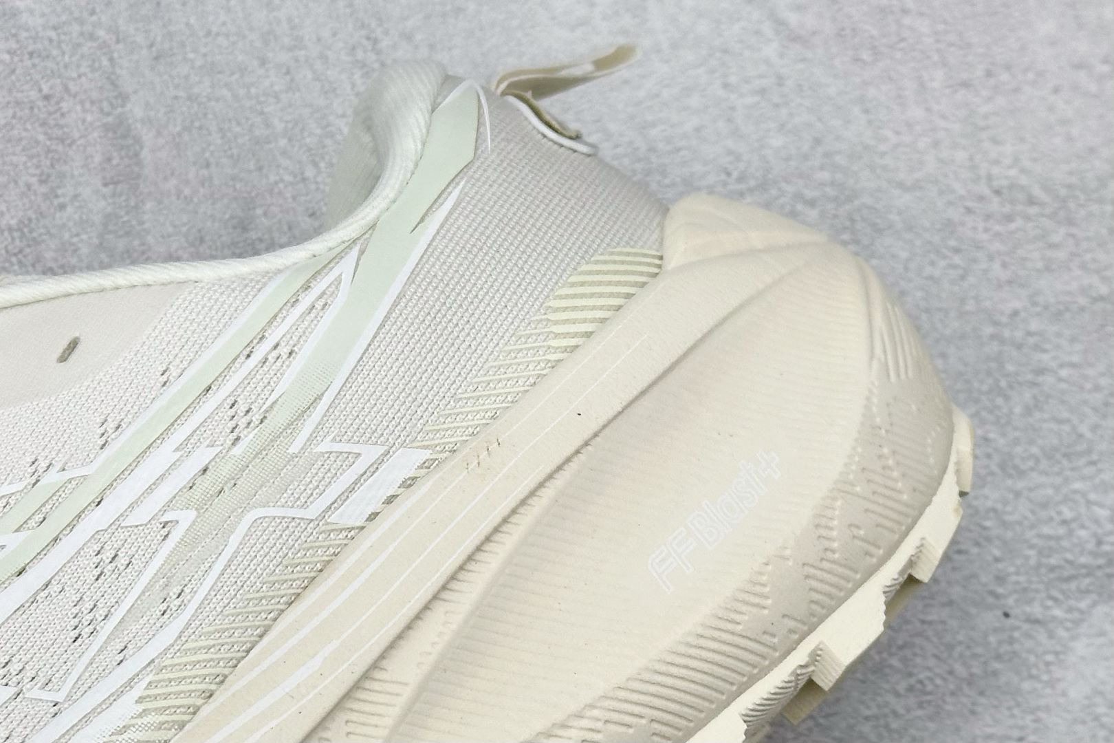 200 Asics Trabuco 4 亚瑟士运动休闲透气专业跑鞋 1011B976-100