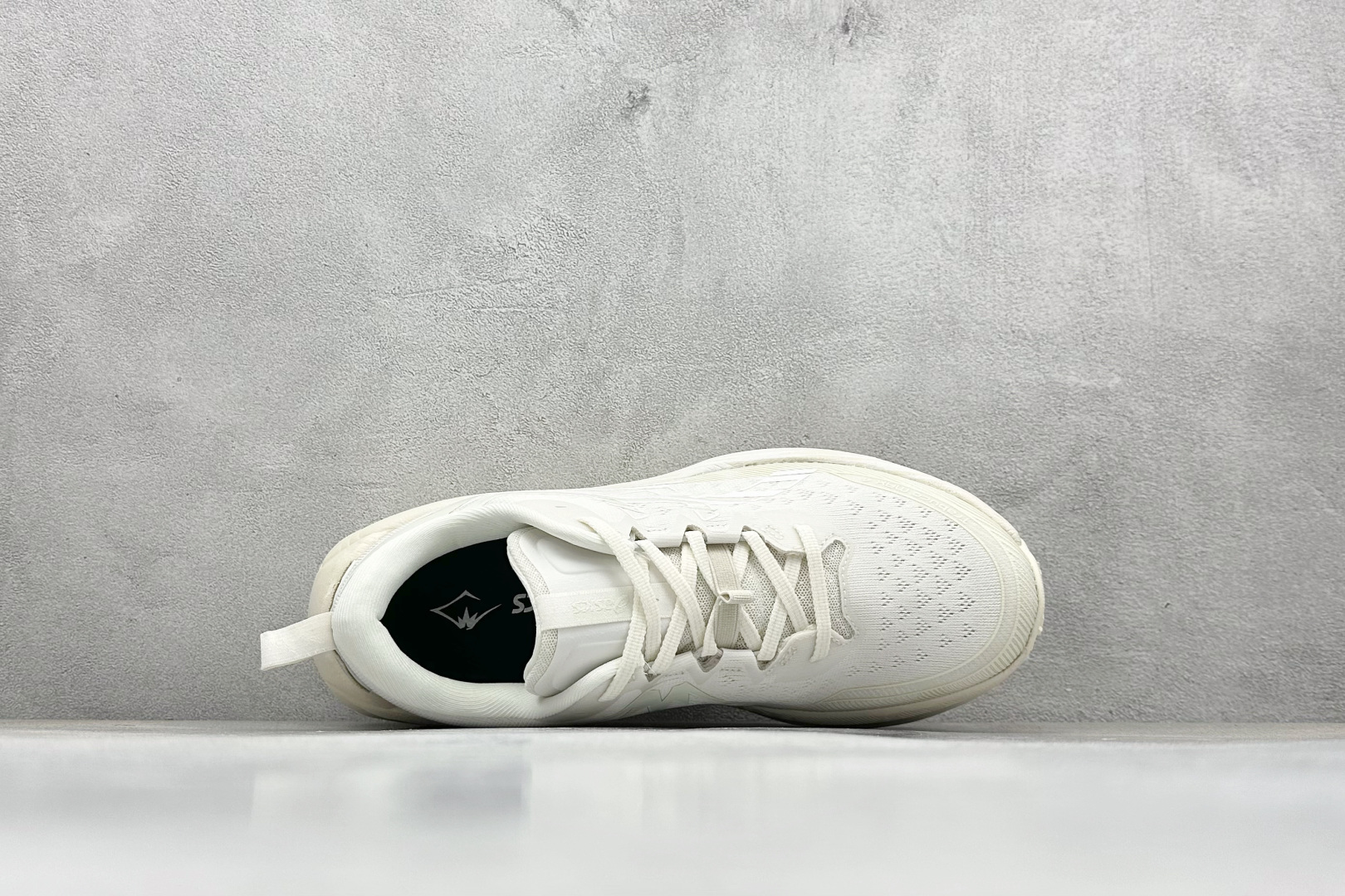 200 Asics Trabuco 4 亚瑟士运动休闲透气专业跑鞋 1011B976-100