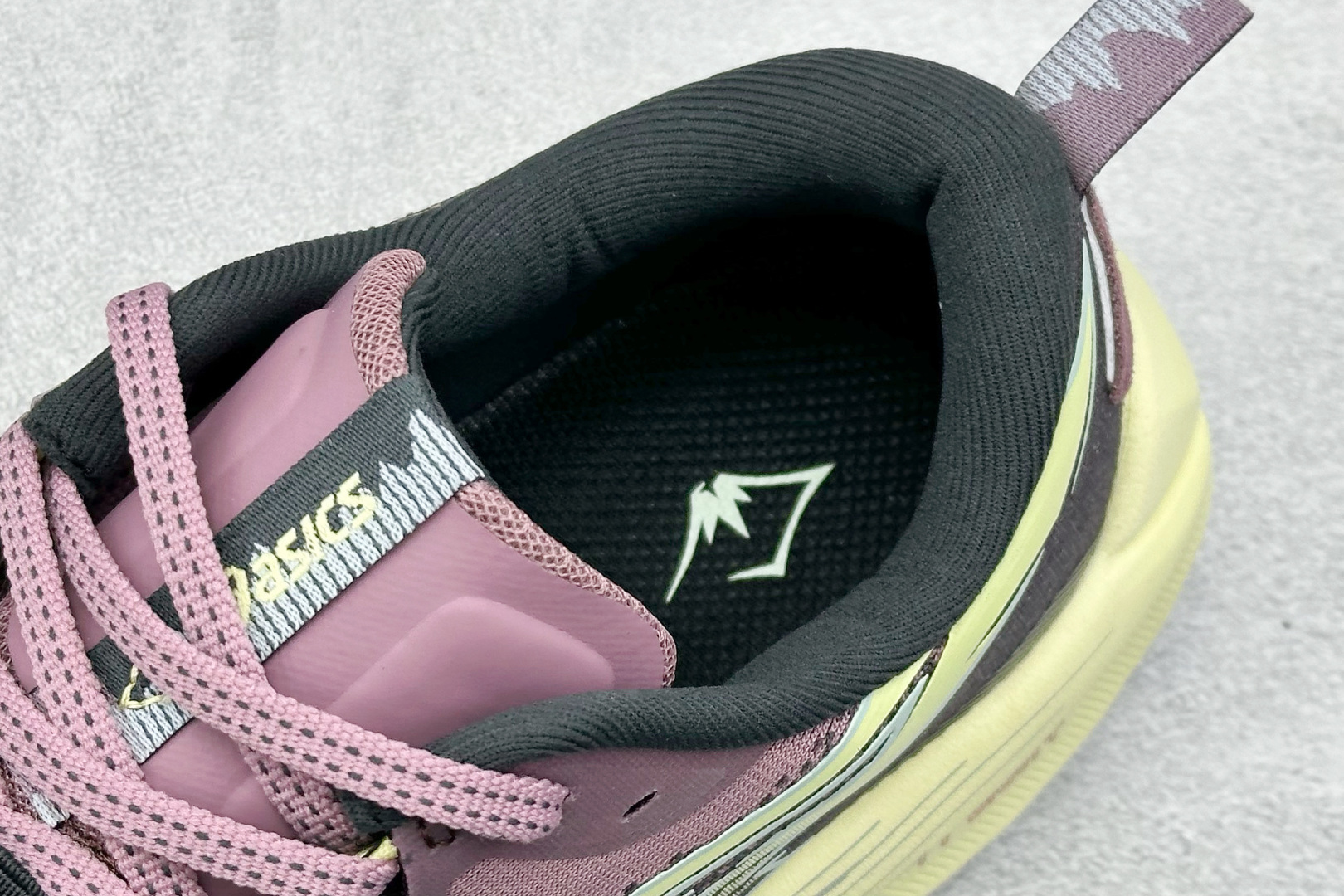 200 Asics Trabuco 4 亚瑟士运动休闲透气专业跑鞋 1012B769-500