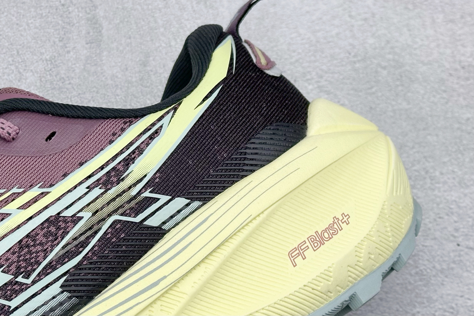 200 Asics Trabuco 4 亚瑟士运动休闲透气专业跑鞋 1012B769-500