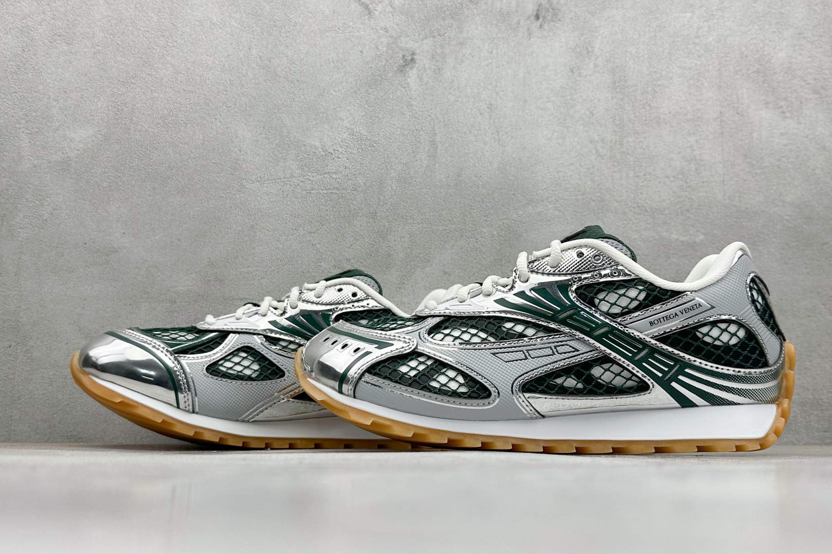 M版BOTTEGA VENETA Orbit Runner BV葆蝶家时尚休闲王一博同款老爹鞋运动鞋-High Quatity Cheap Brand wholesale wholesaler seller Clothes Bags handbags Sneakers Top Fashion Clothing Shoes from China Factory Chinese suppliers best Quality Beautiful Price M版BOTTEGA VENETA Orbit Runner BV葆蝶家时尚休闲王一博同款老爹鞋运动鞋