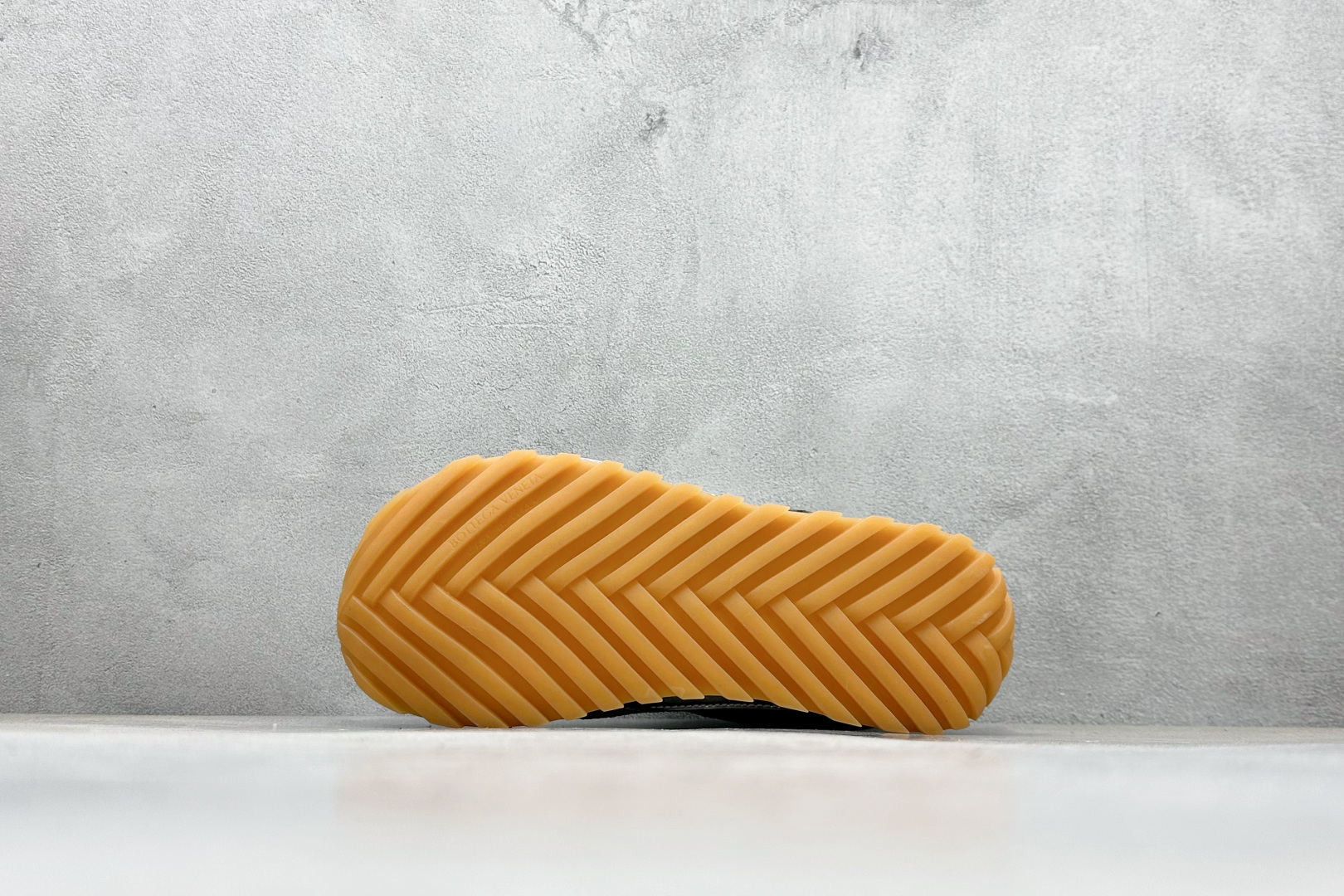 M版BOTTEGA VENETA Orbit Runner BV葆蝶家时尚休闲王一博同款老爹鞋运动鞋-High Quatity Cheap Brand wholesale wholesaler seller Clothes Bags handbags Sneakers Top Fashion Clothing Shoes from China Factory Chinese suppliers best Quality Beautiful Price M版BOTTEGA VENETA Orbit Runner BV葆蝶家时尚休闲王一博同款老爹鞋运动鞋