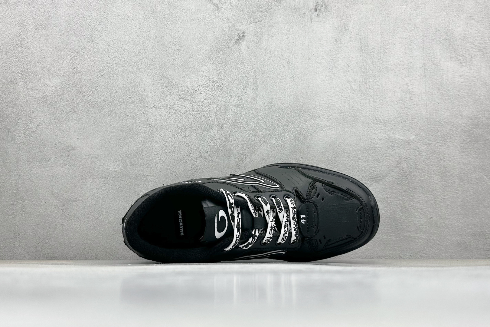 I8版Balenciaga Hamptons Worn-Out 巴黎世家十八18代 涤纶(聚酯纤维)牛皮革 圆头系带 低帮 生活休闲鞋板鞋 841765-WCURB-1000-High Quatity Cheap Brand wholesale wholesaler seller Clothes Bags handbags Sneakers Top Fashion Clothing Shoes from China Factory Chinese suppliers best Quality Beautiful Price I8版Balenciaga Hamptons Worn-Out 巴黎世家十八18代 涤纶(聚酯纤维)牛皮革 圆头系带 低帮 生活休闲鞋板鞋 841765-WCURB-1000