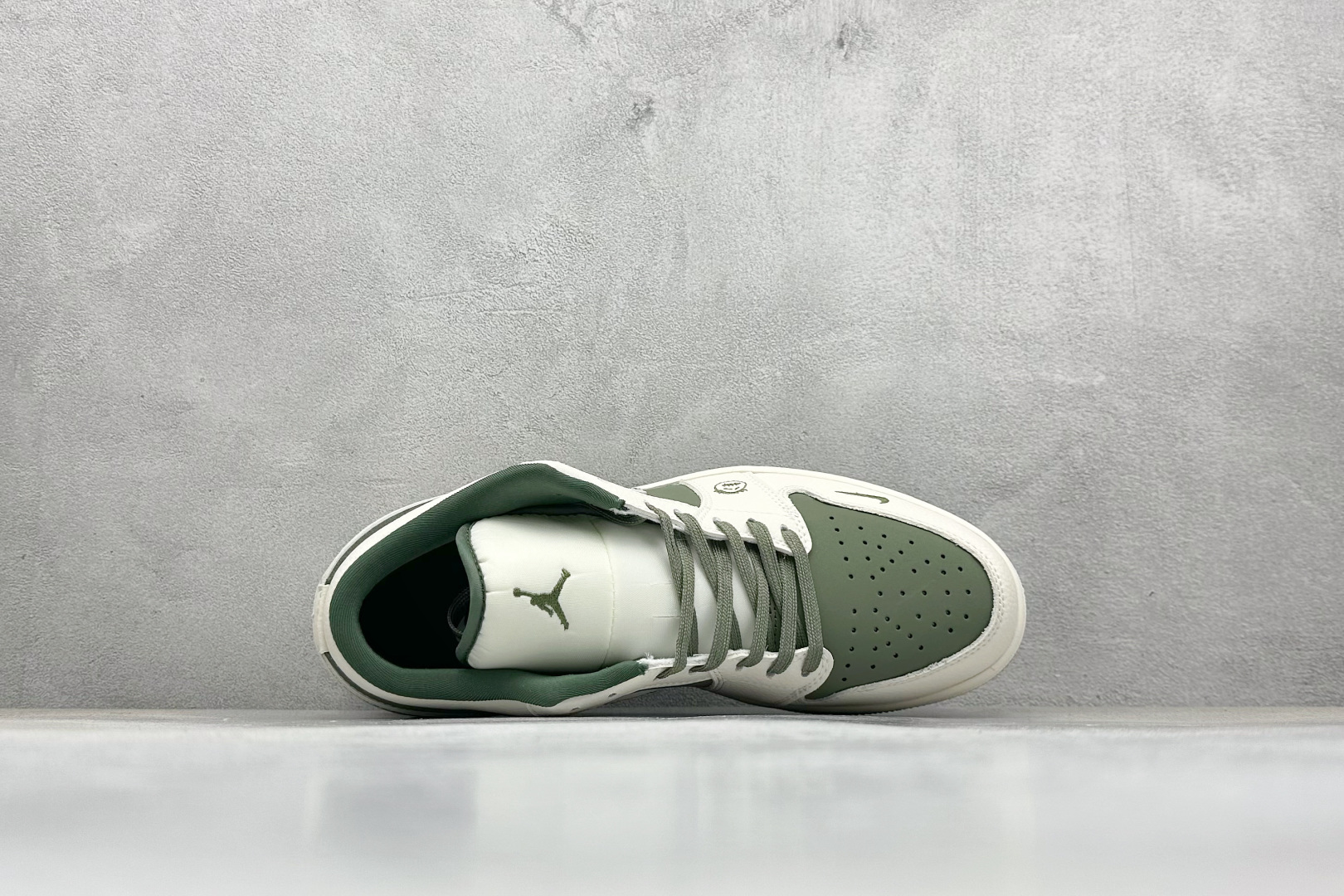 XC版Nike Jordan Air Jordan 1“古驰联名——浅绿米花勾” 高端定制 低帮 复古 减震 防滑 耐磨 篮球鞋 QR2025-002