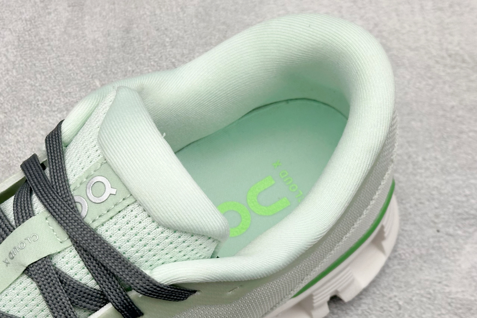 170 XD版 On昂跑 Cloudtilt Loewe 4 户外街头机能风跑步鞋 3WE3007