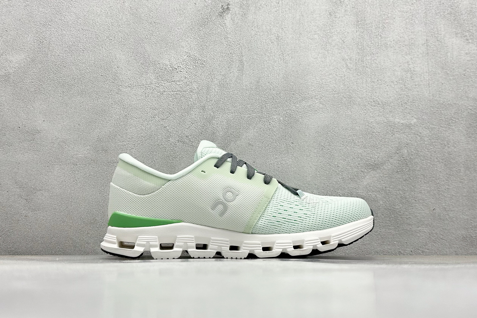 170 XD版 On昂跑 Cloudtilt Loewe 4 户外街头机能风跑步鞋 3WE3007