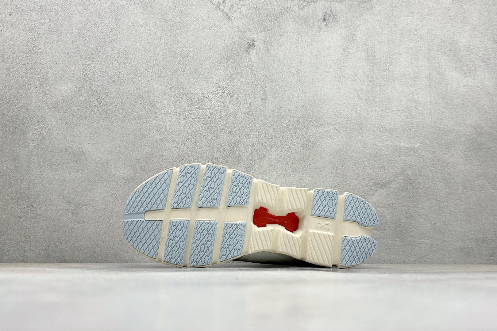 170 XD版 On昂跑 Cloudtilt Loewe 4 户外街头机能风跑步鞋 3WE3007